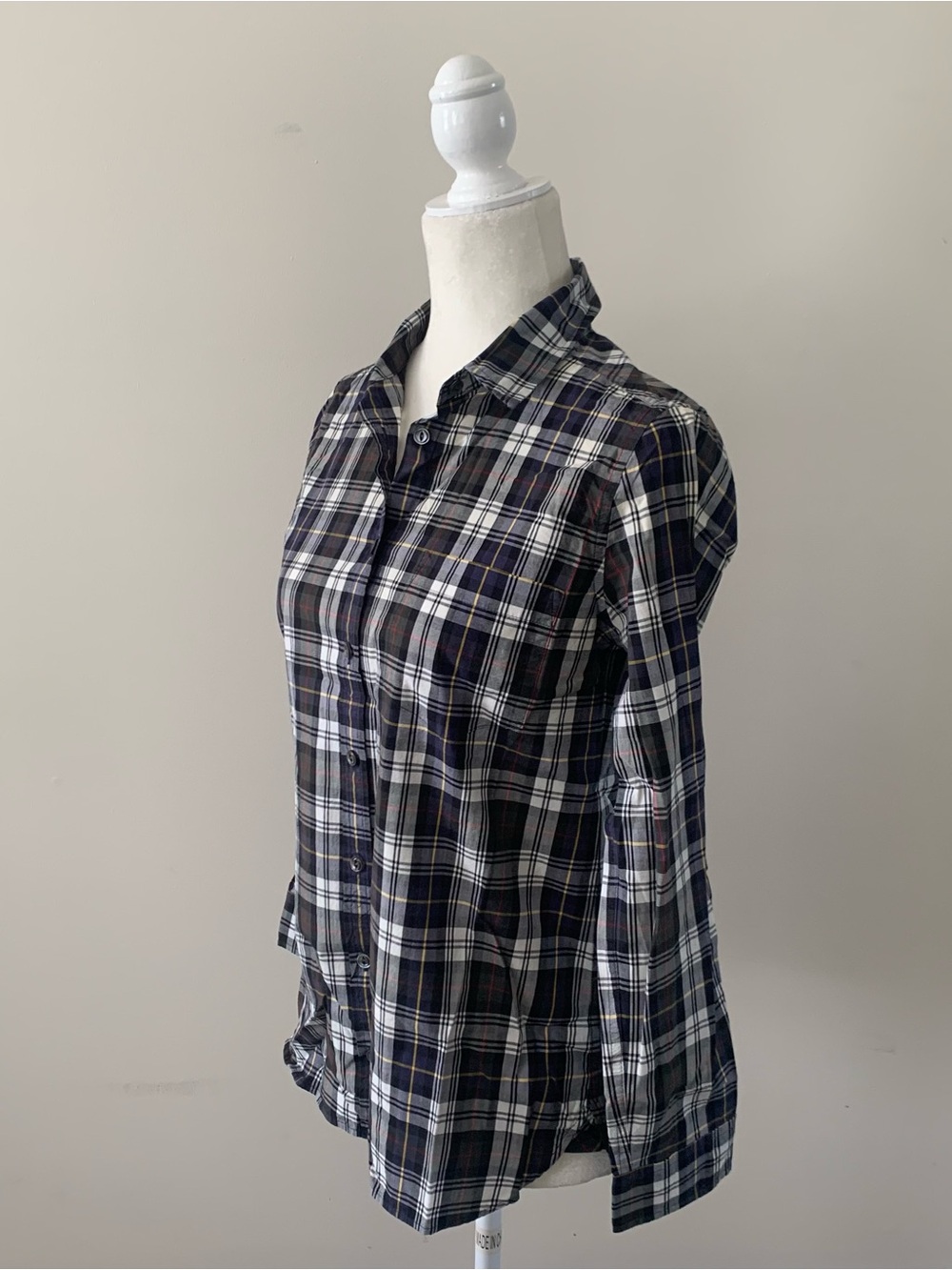 NWOT - J. Crew Multicolor Navy, White and Black Plaid Button-Down Shirt - Sz 4